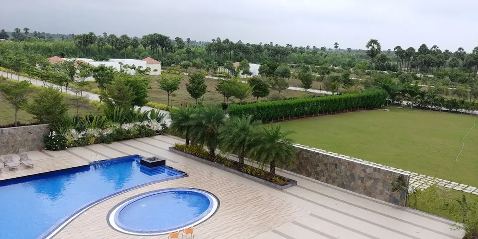 Golden Sands swimming pool