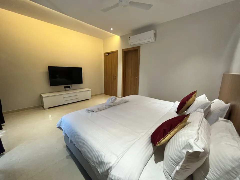 Premium king room